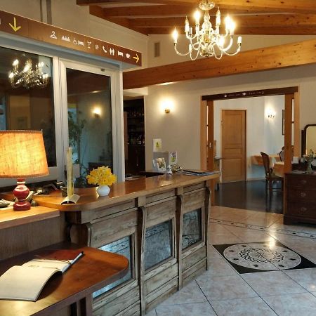 Logis Hotel Calisola Besancon - Soiree Etape Chalezeule Экстерьер фото