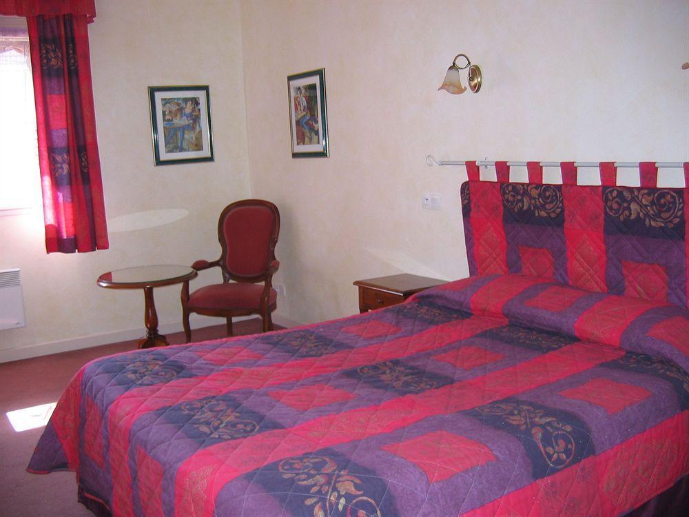 Logis Hotel Calisola Besancon - Soiree Etape Chalezeule Экстерьер фото
