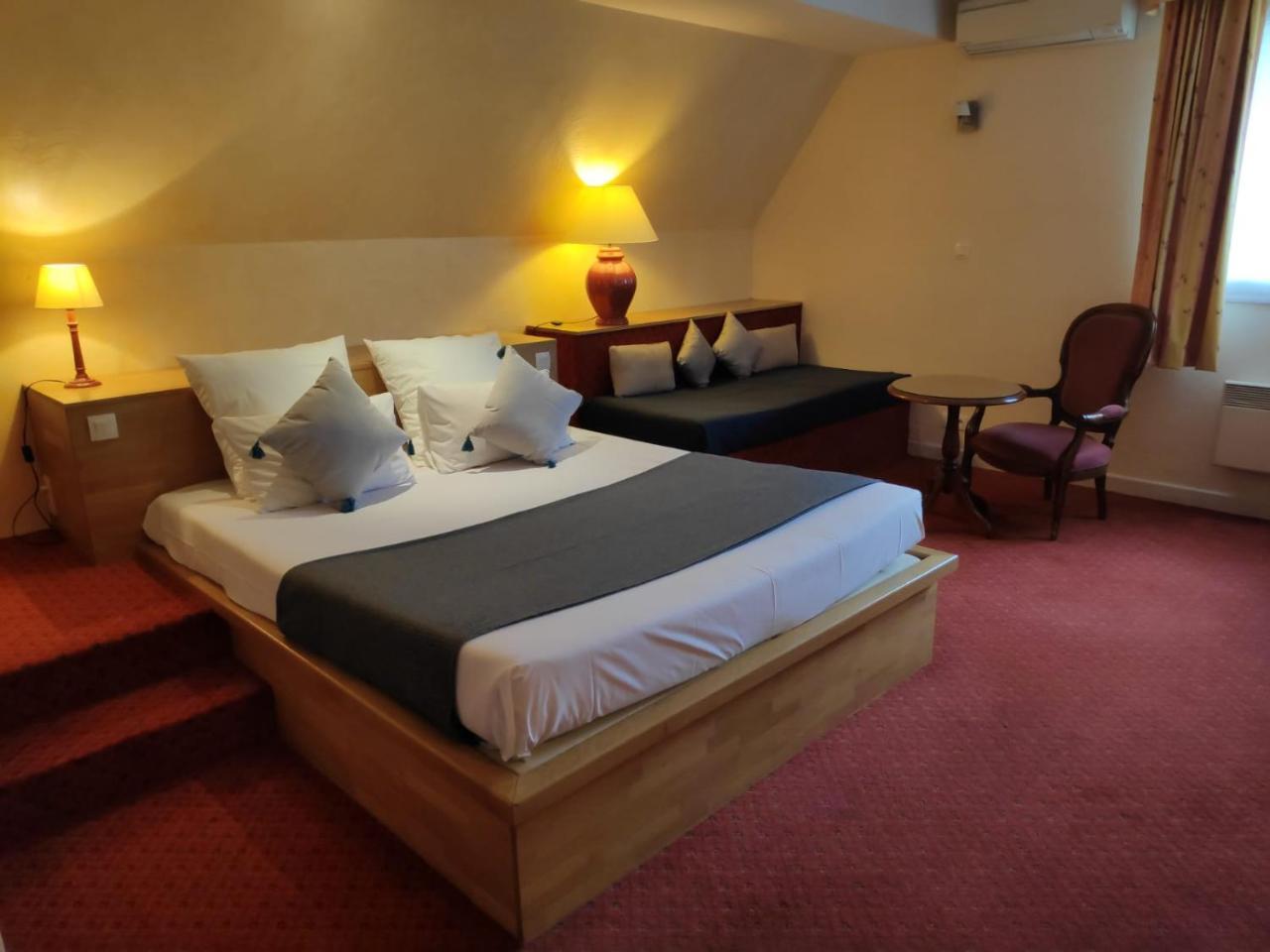 Logis Hotel Calisola Besancon - Soiree Etape Chalezeule Экстерьер фото