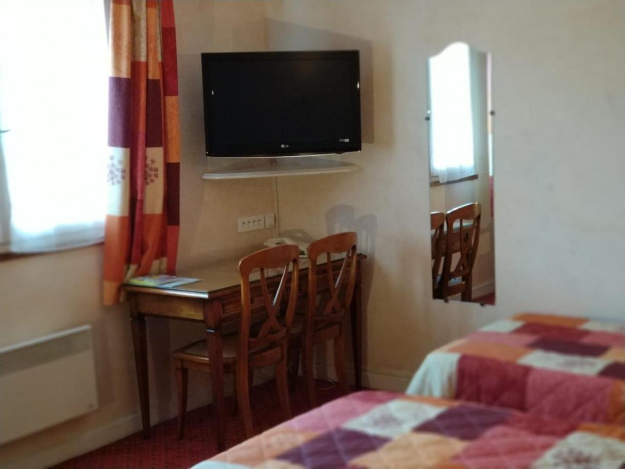 Logis Hotel Calisola Besancon - Soiree Etape Chalezeule Экстерьер фото
